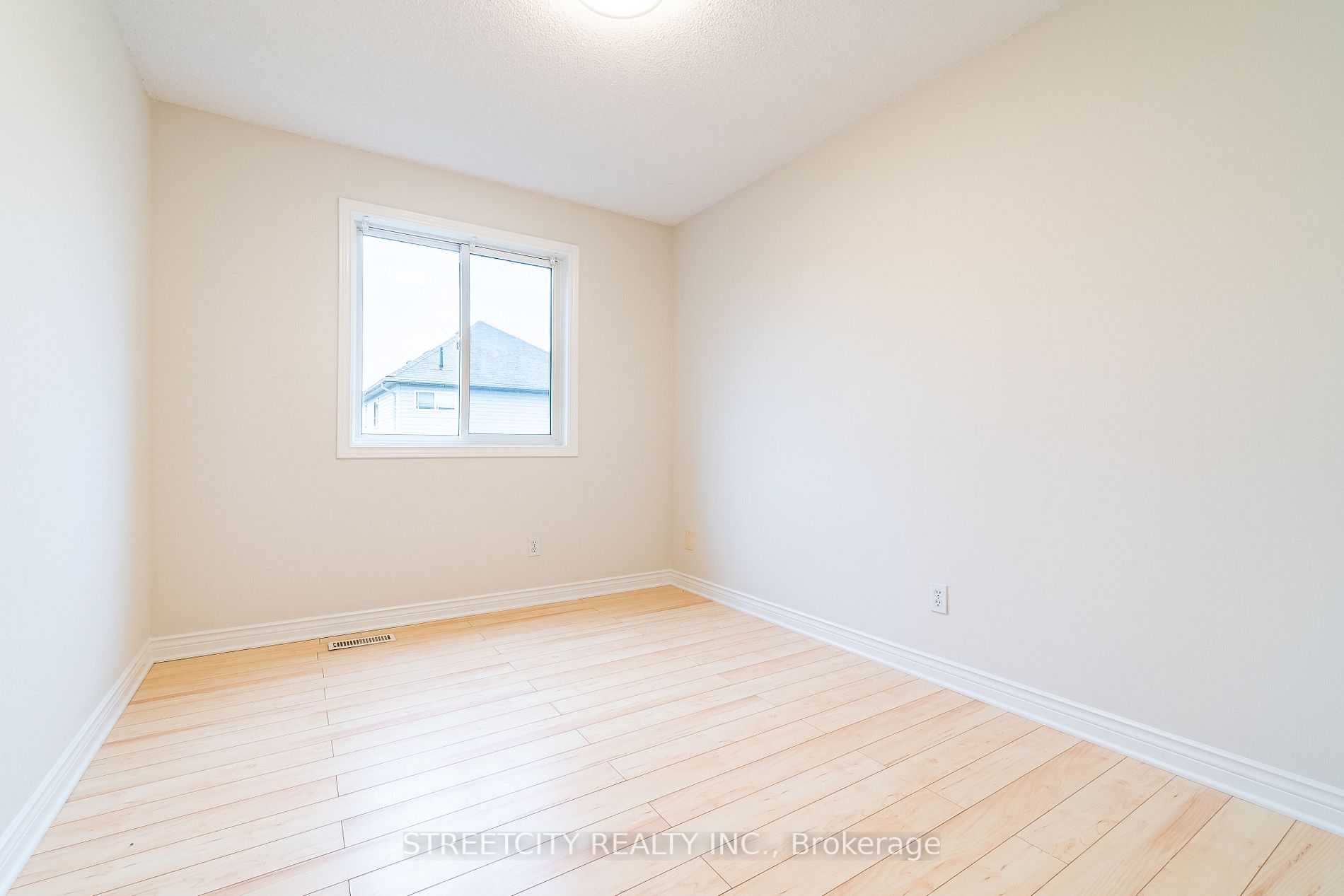 1405 Reardon Blvd