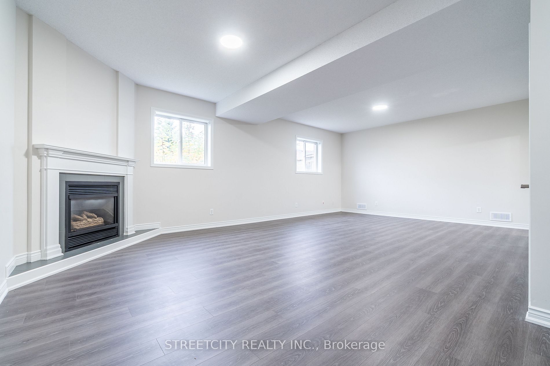 1405 Reardon Blvd