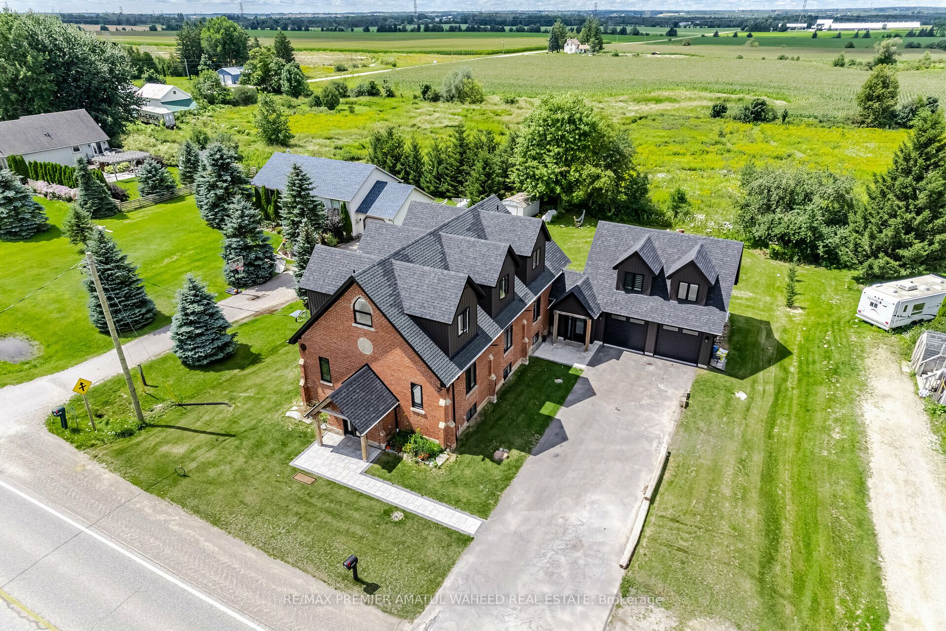 63011 Dufferin Rd 3