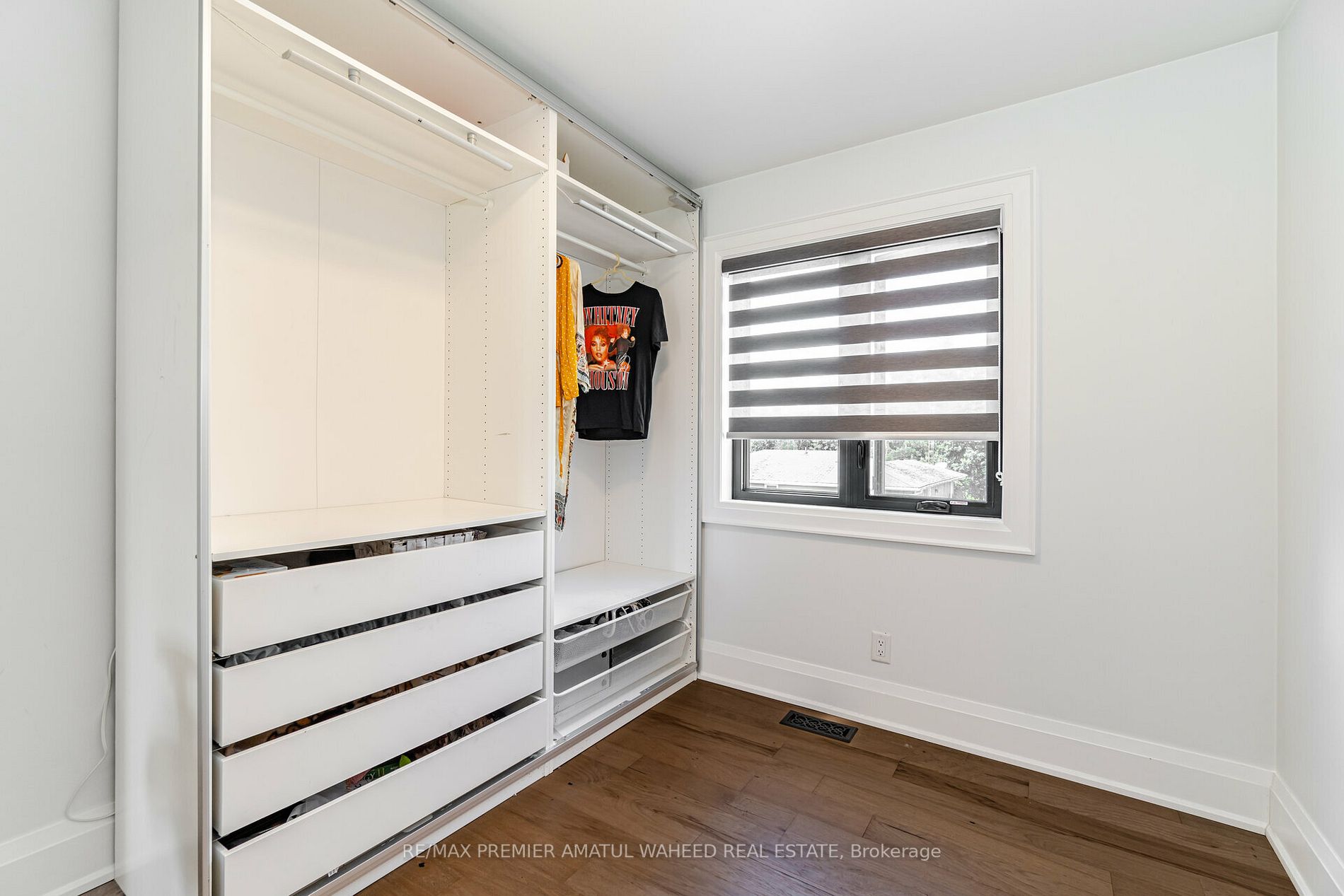 63011 Dufferin Rd 3
