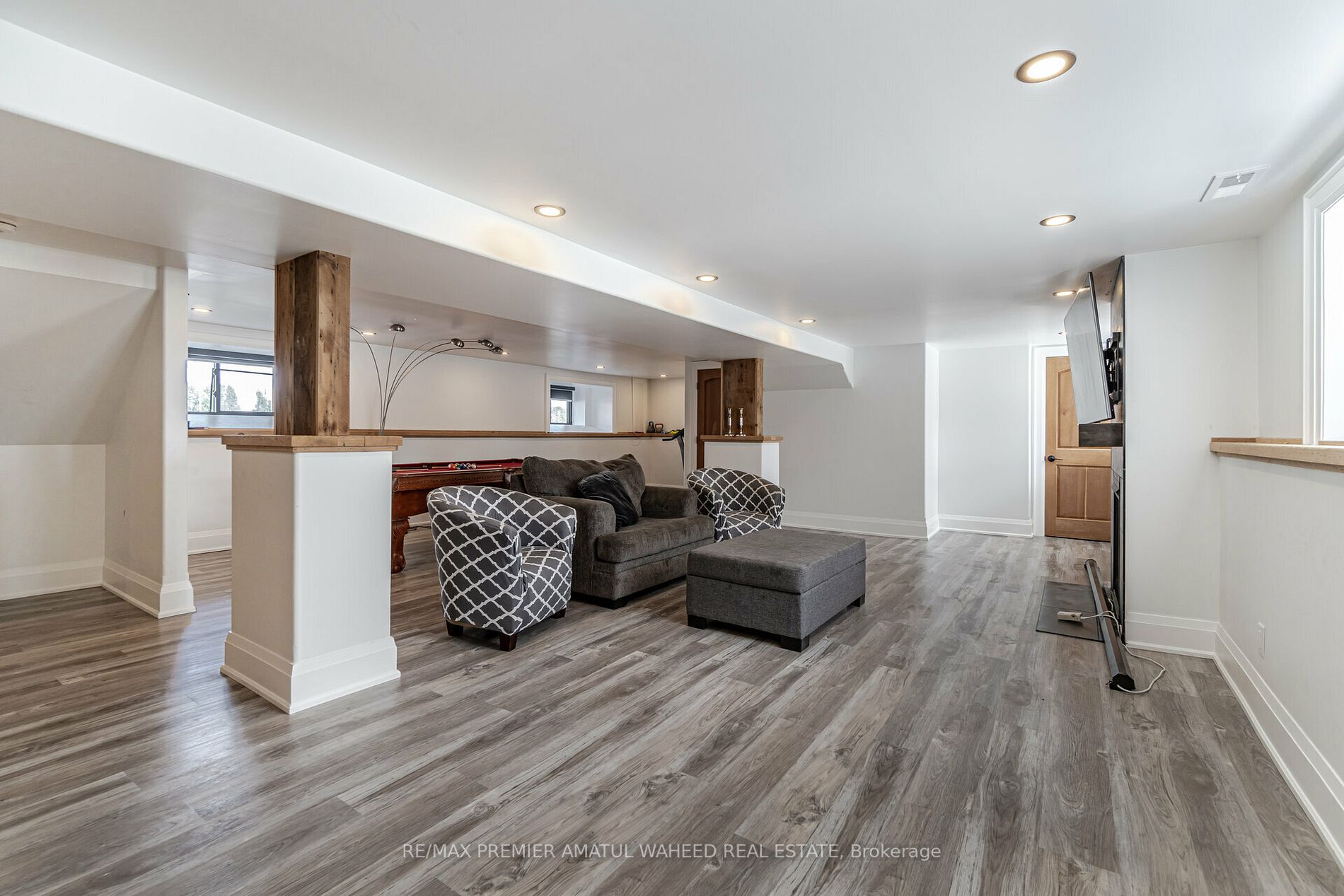 63011 Dufferin Rd 3