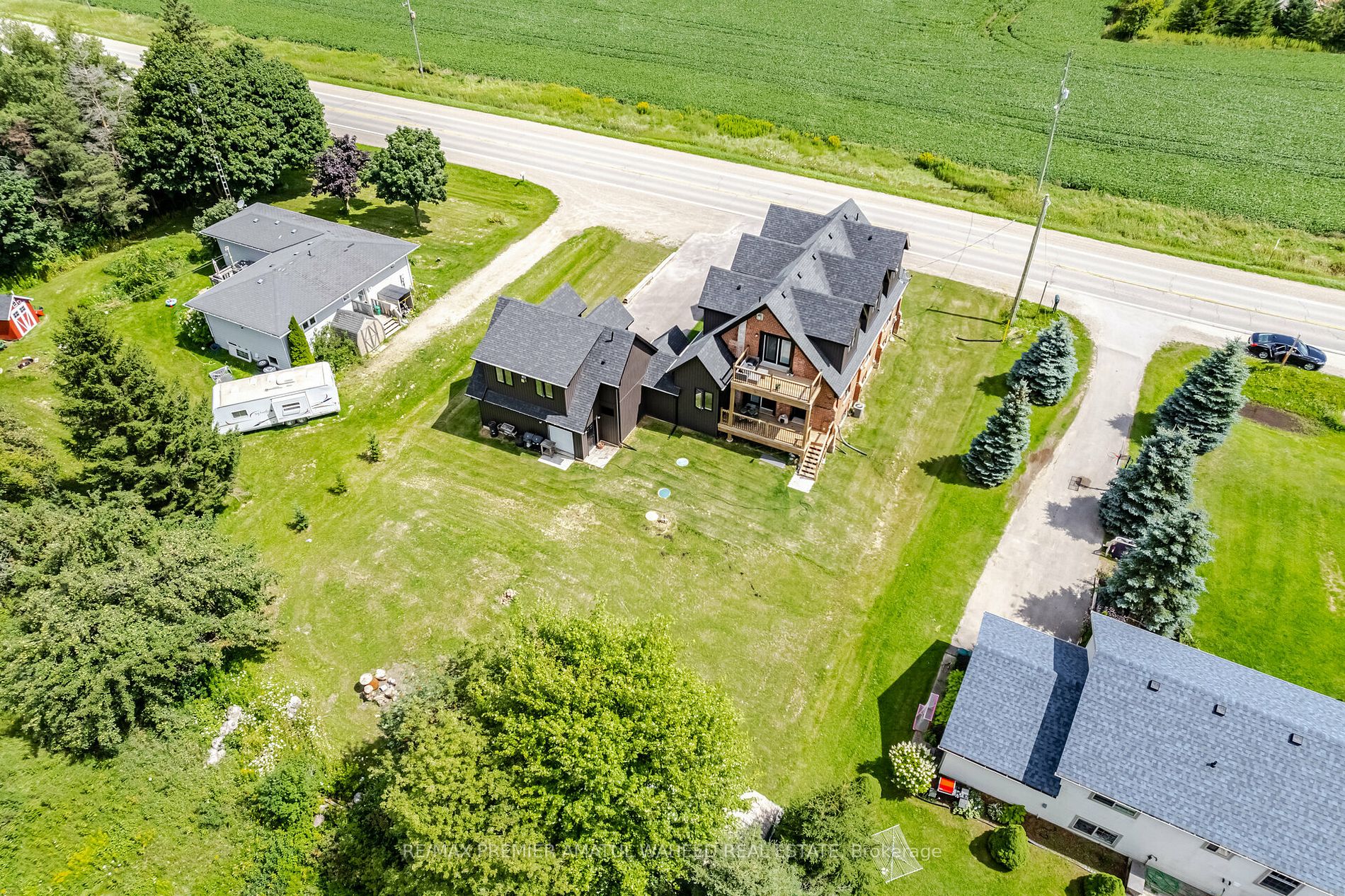 63011 Dufferin Rd 3