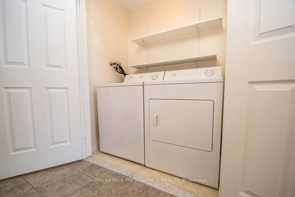 1410 Hancox Crt