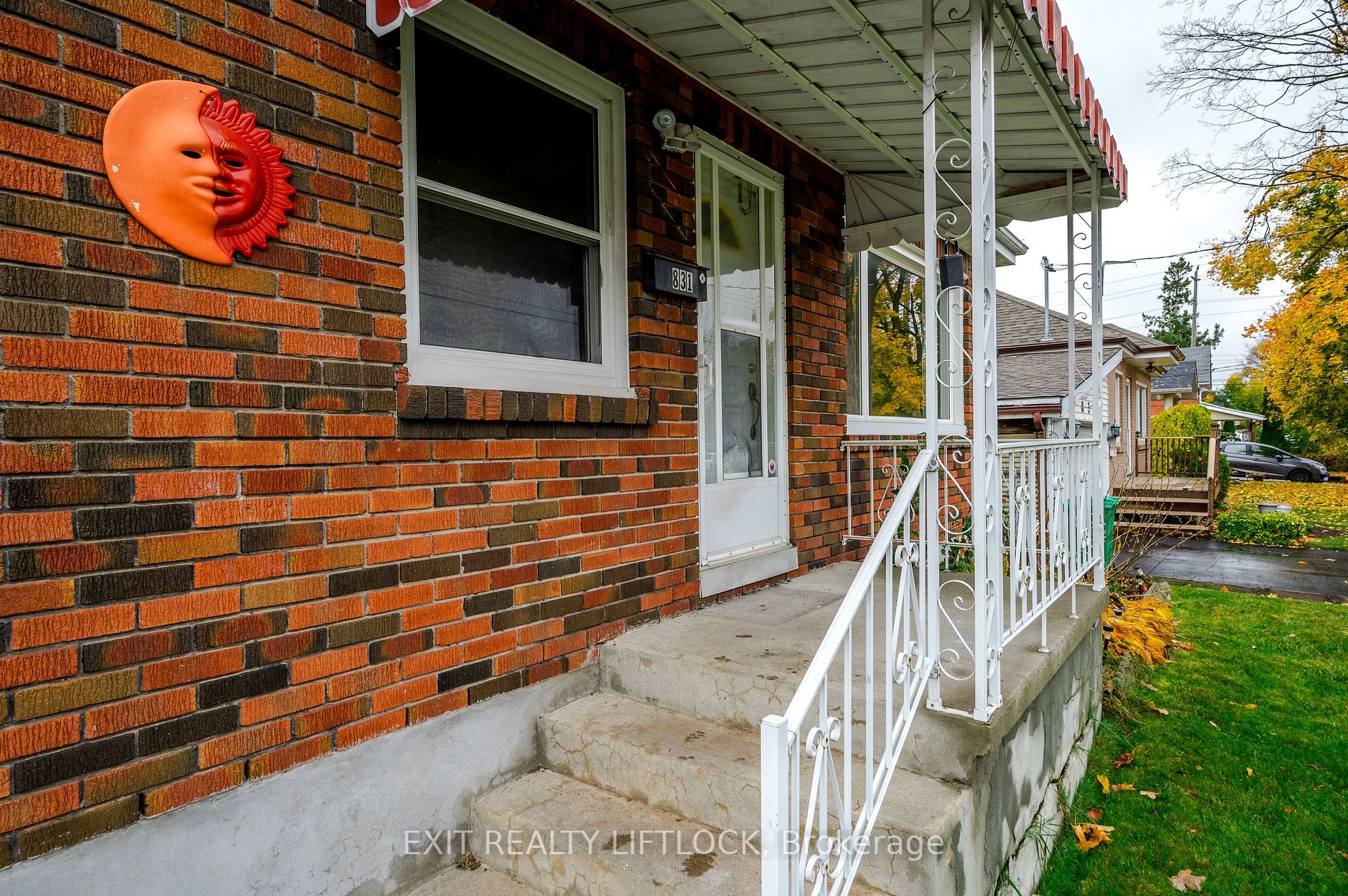 831 Barnardo Ave