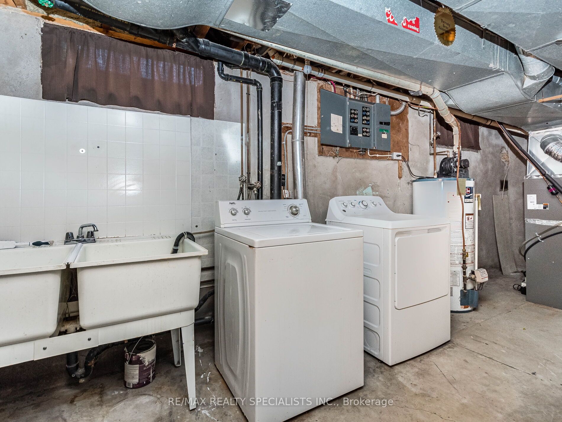 258 Admiral Dr