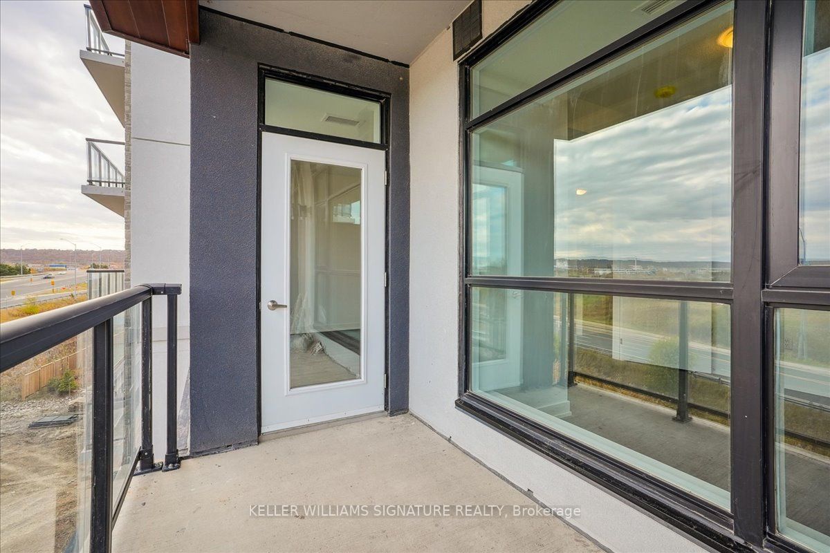 600 North Service Rd, #420