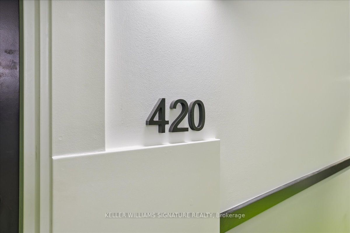 600 North Service Rd, #420