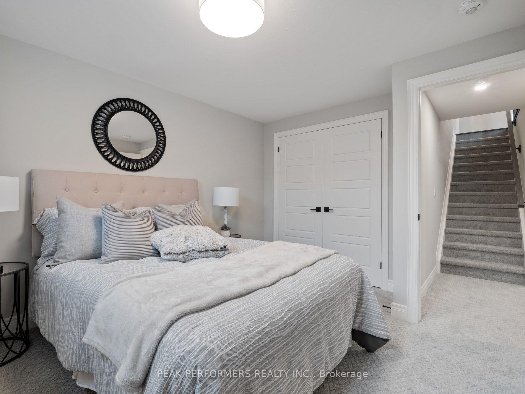 32 Austin Dr
