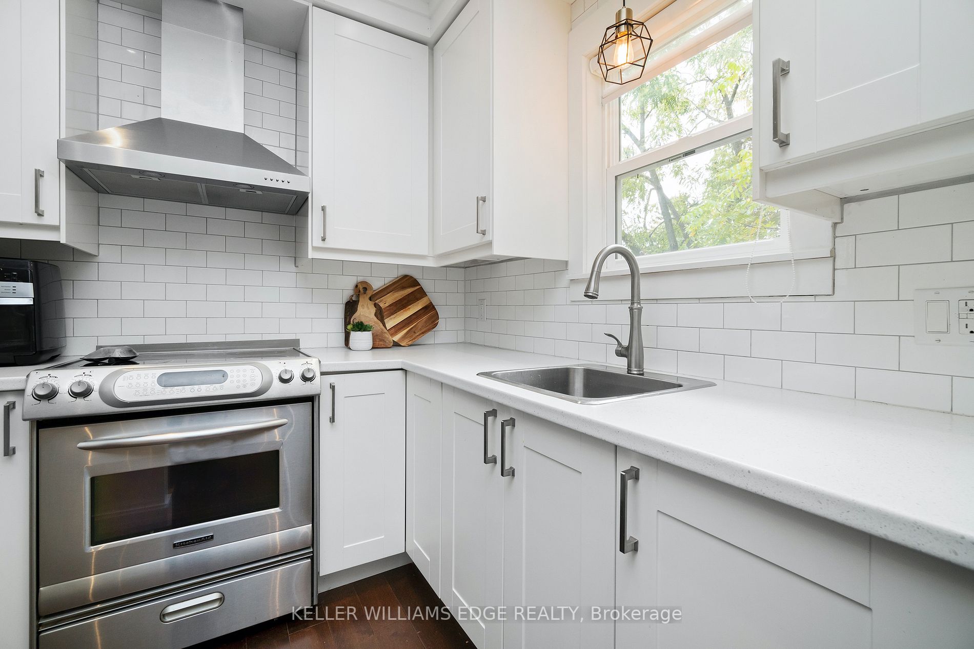 108 Main St S