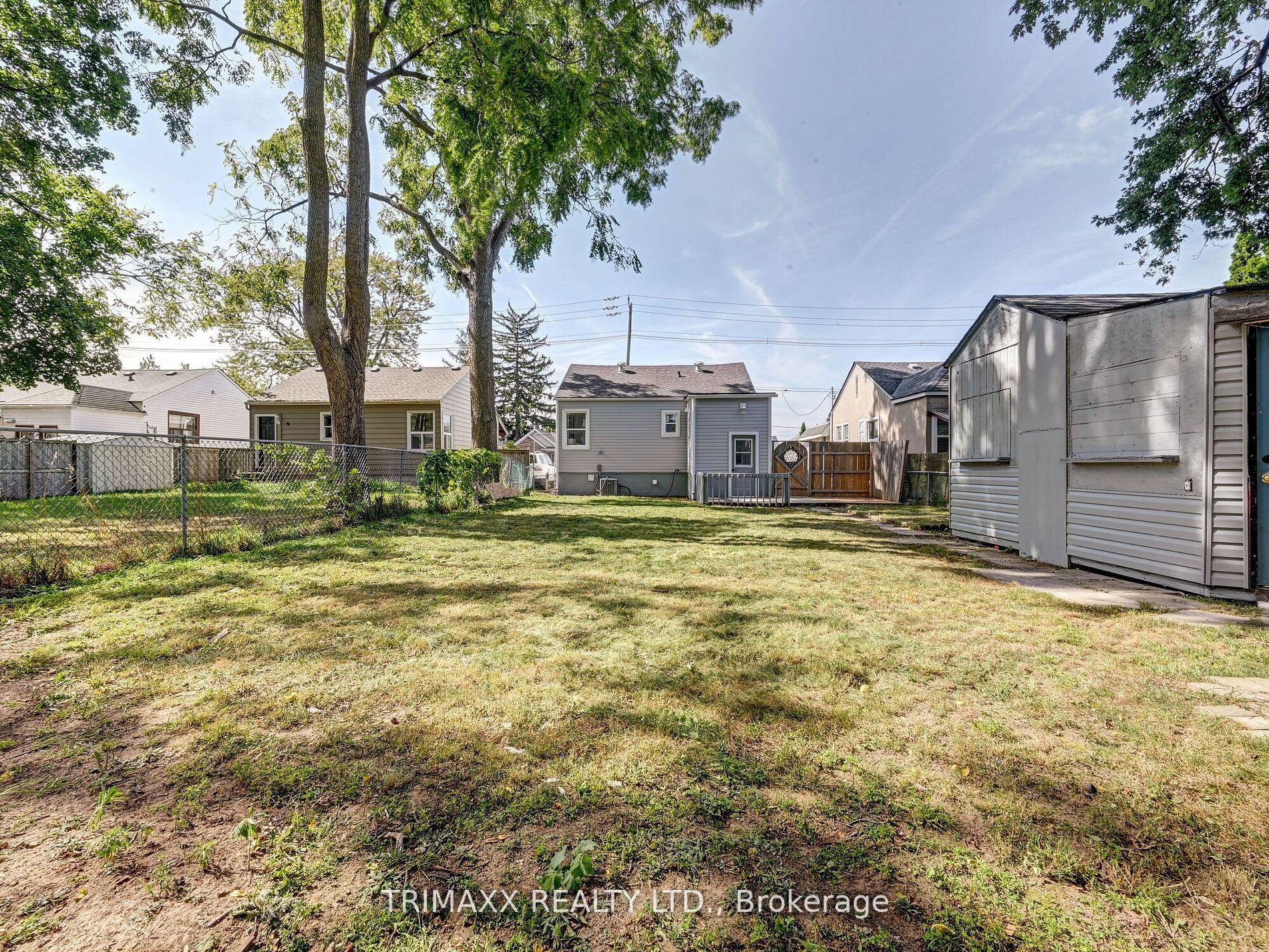 54 Haig St
