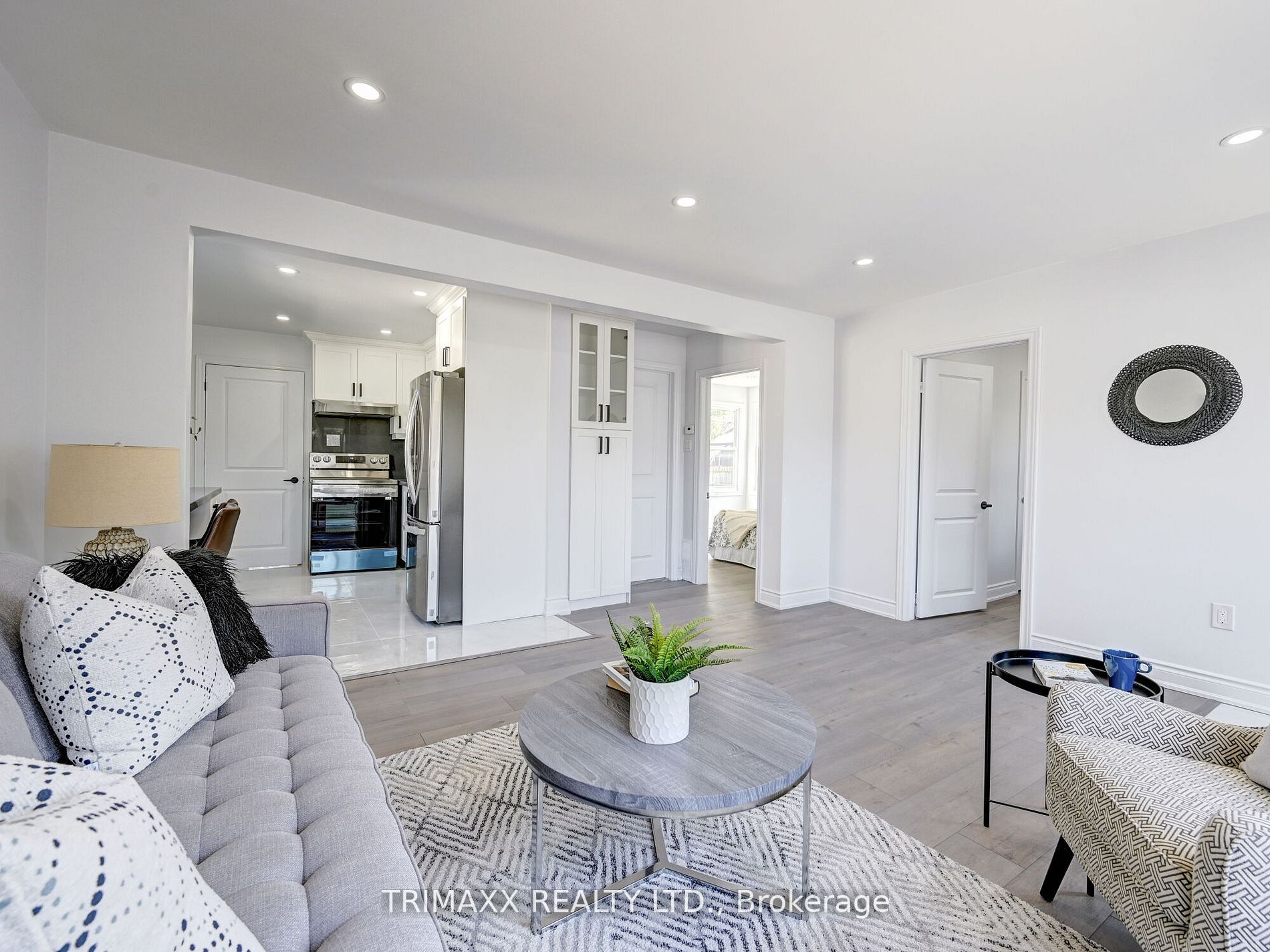 54 Haig St