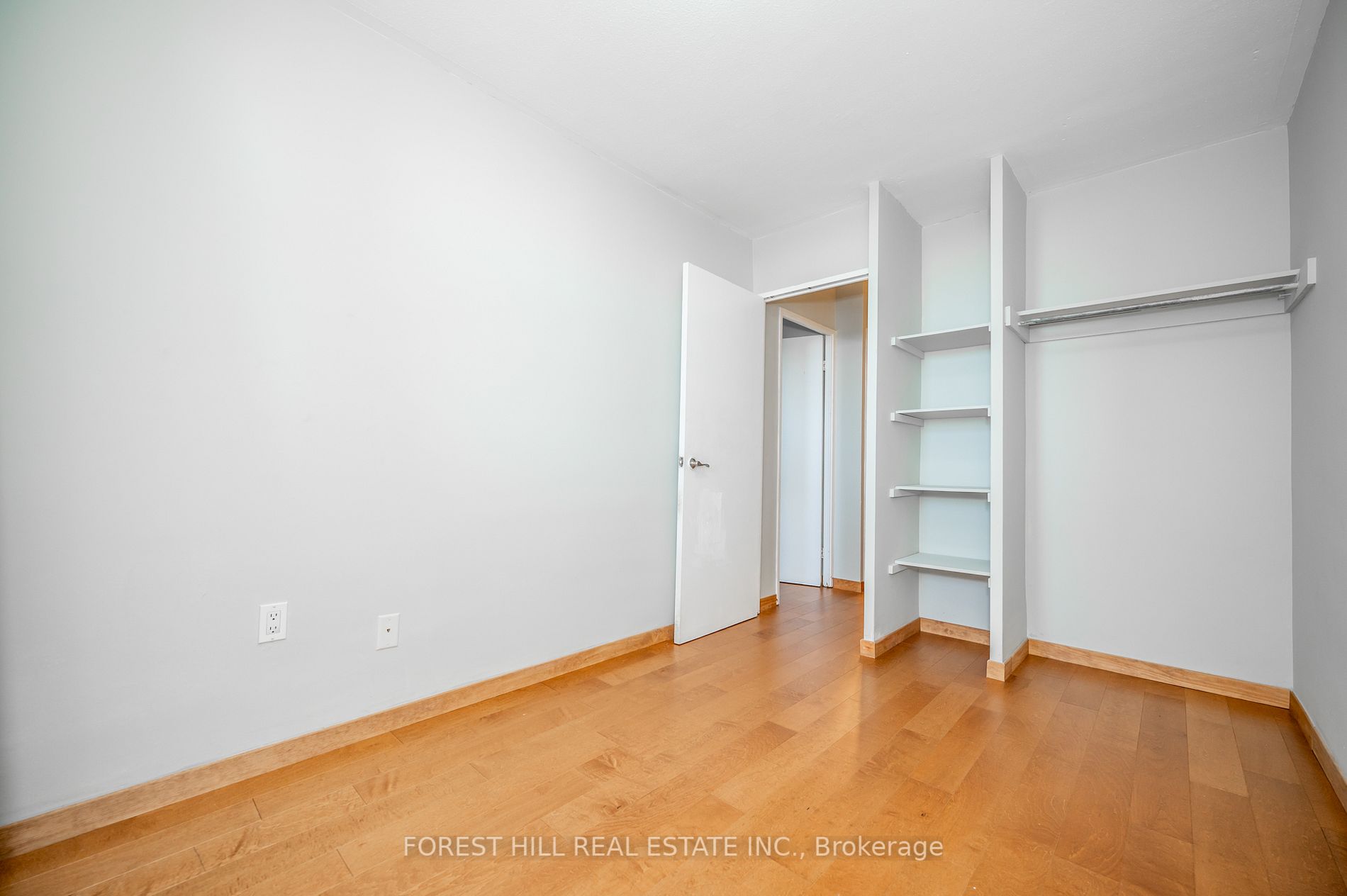 350 Quigley Rd, #421