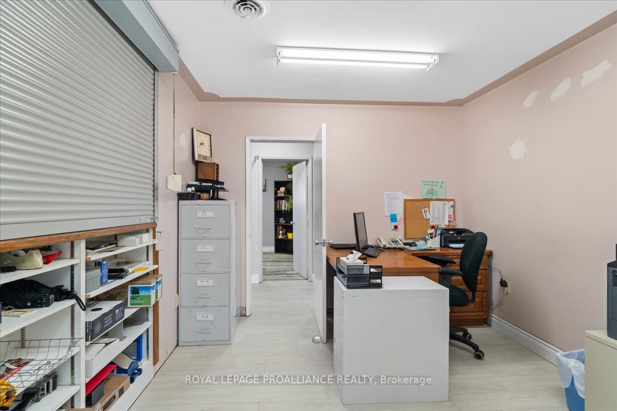 49 Doxsee St S