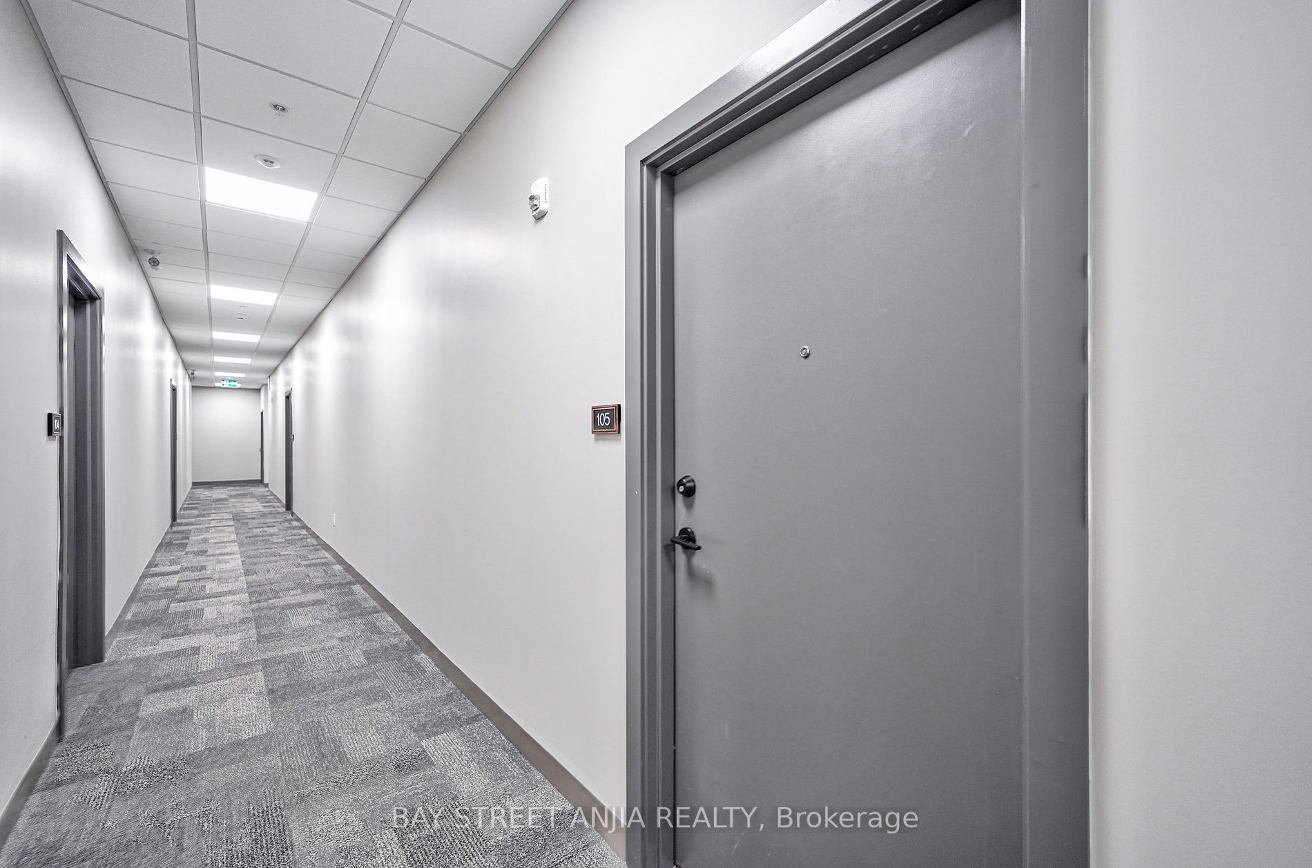 26 Lowes Rd W, #105