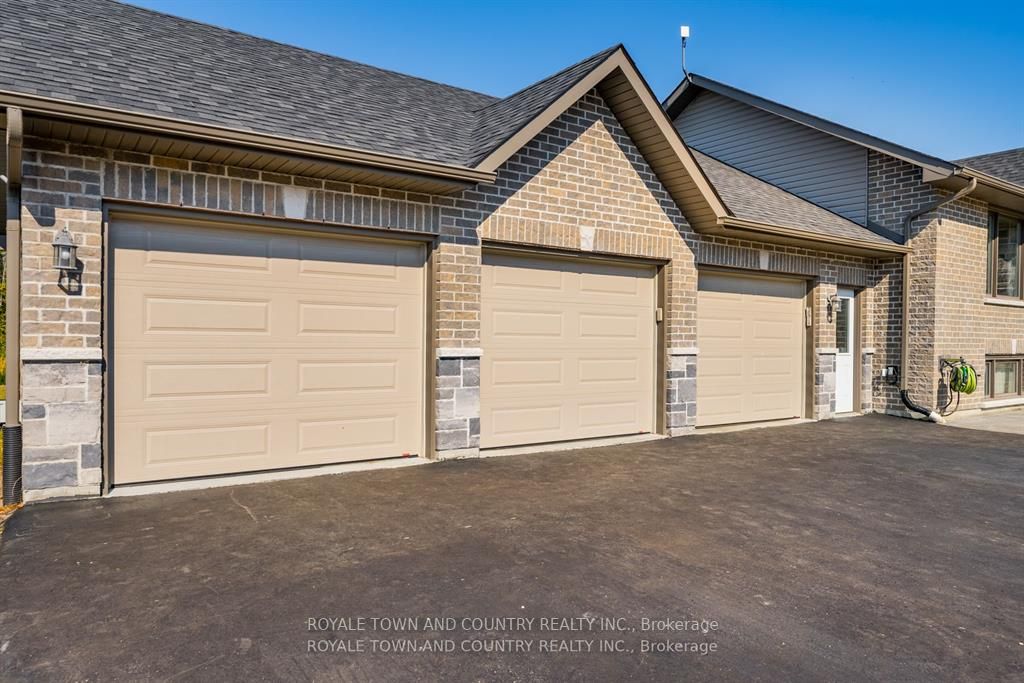 7 Rustlewood Ave