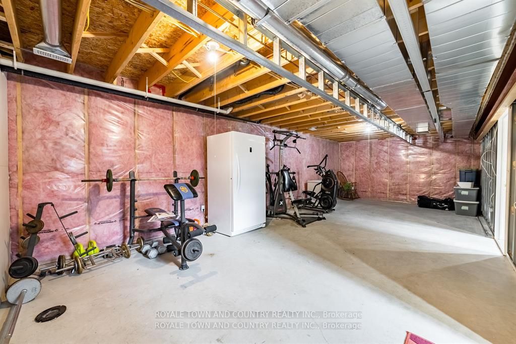7 Rustlewood Ave