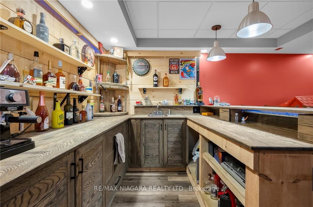 261 Cardinal Cres
