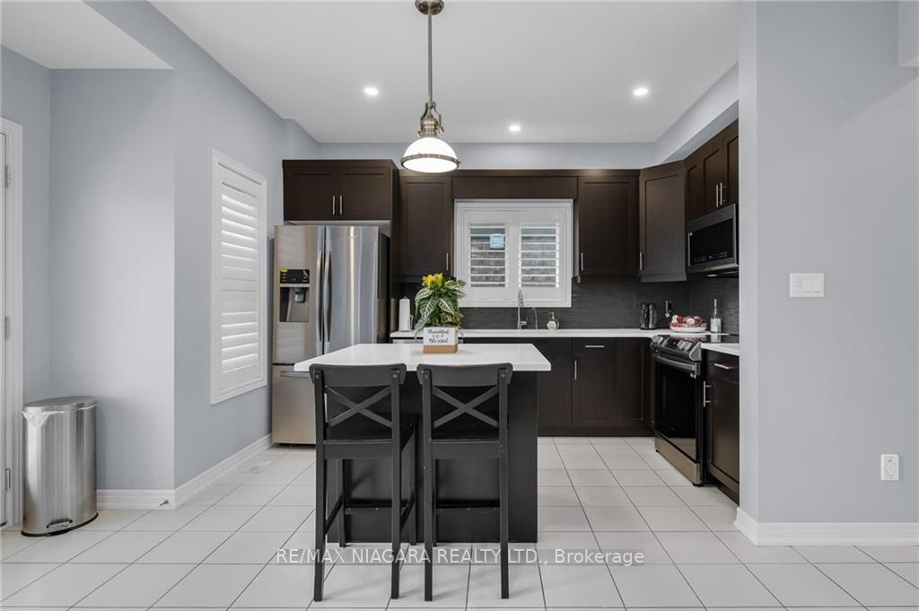261 Cardinal Cres