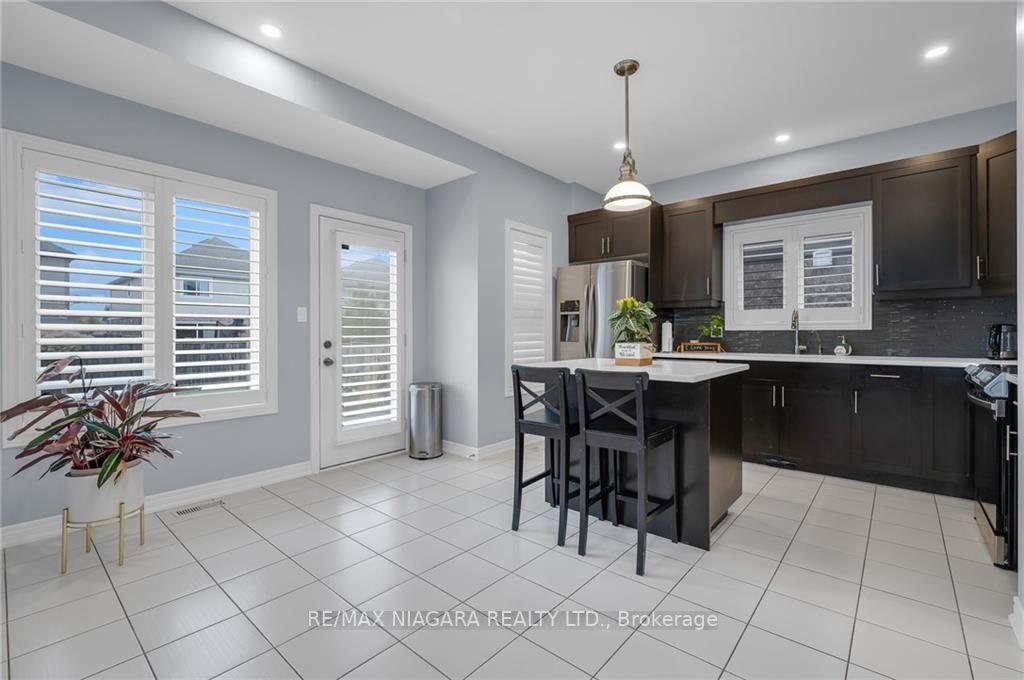 261 Cardinal Cres