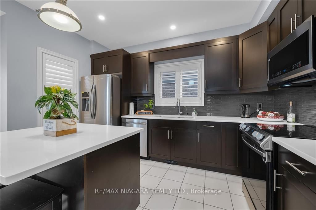 261 Cardinal Cres
