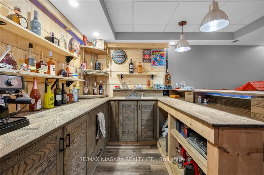 261 Cardinal Cres