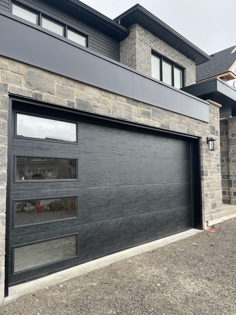 29 Alicia Crescent