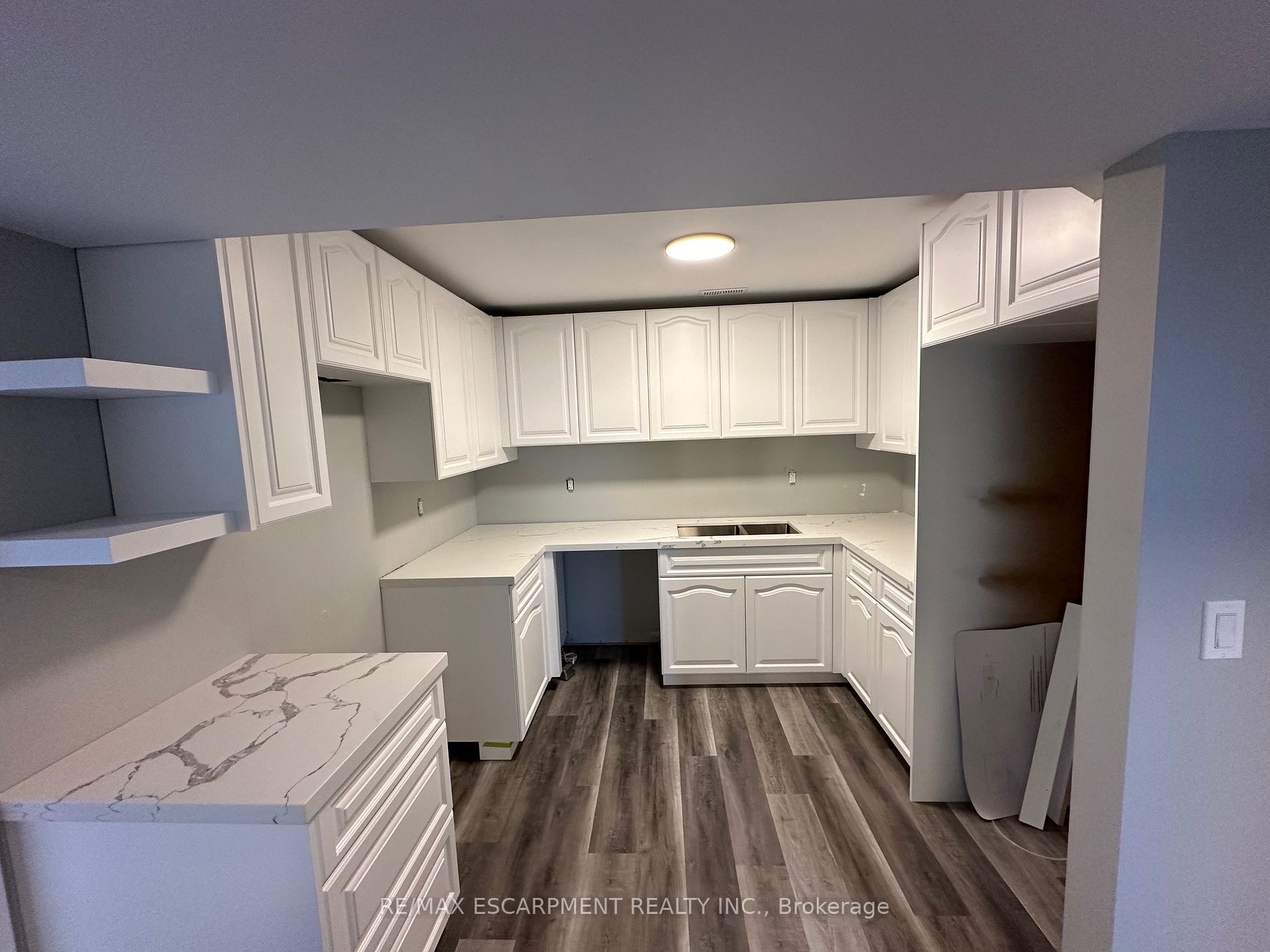 29 Alicia Cres