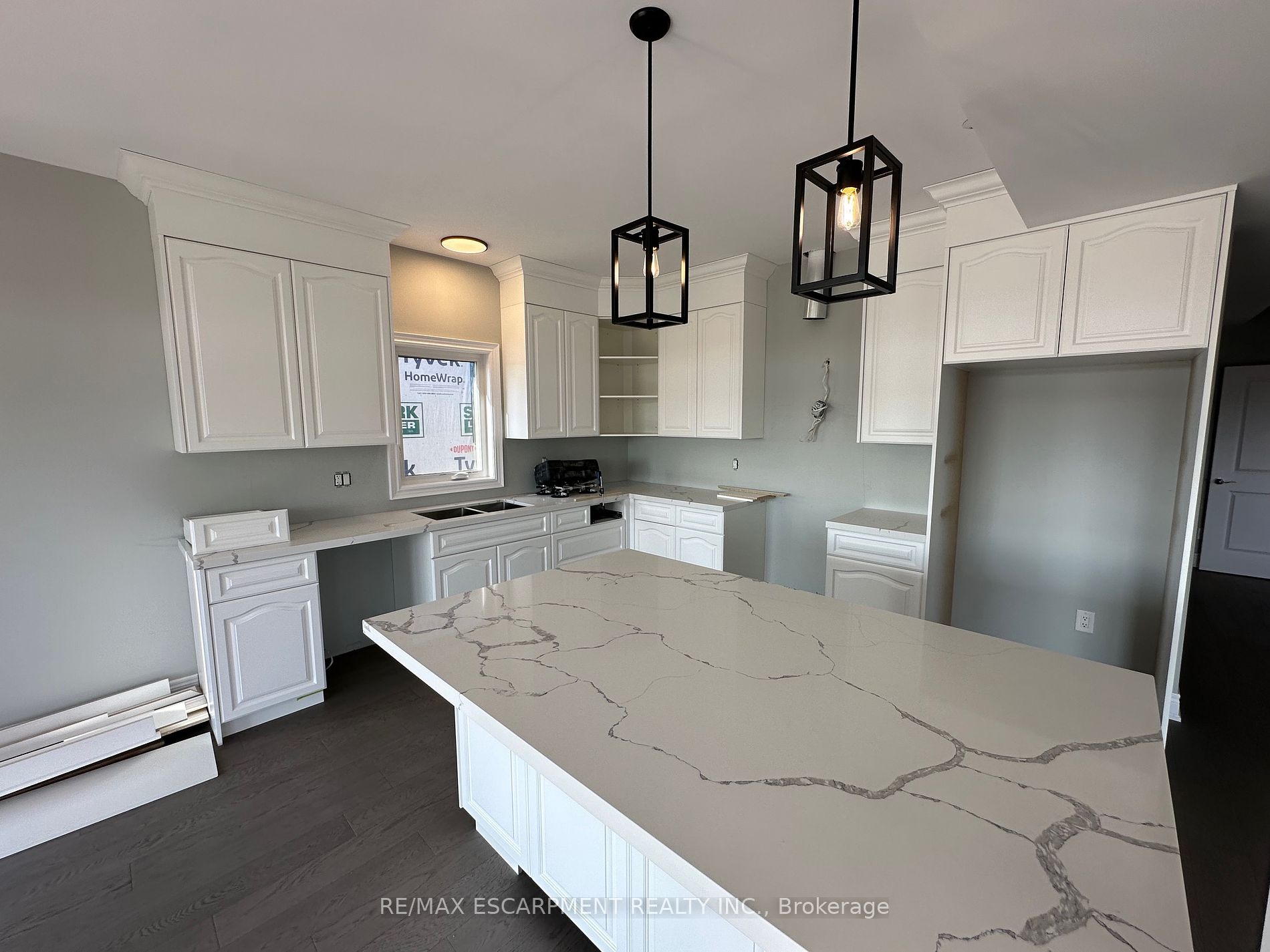 29 Alicia Cres