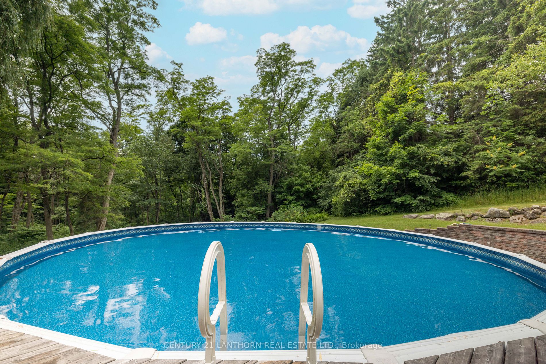 114 Bullis Rd N