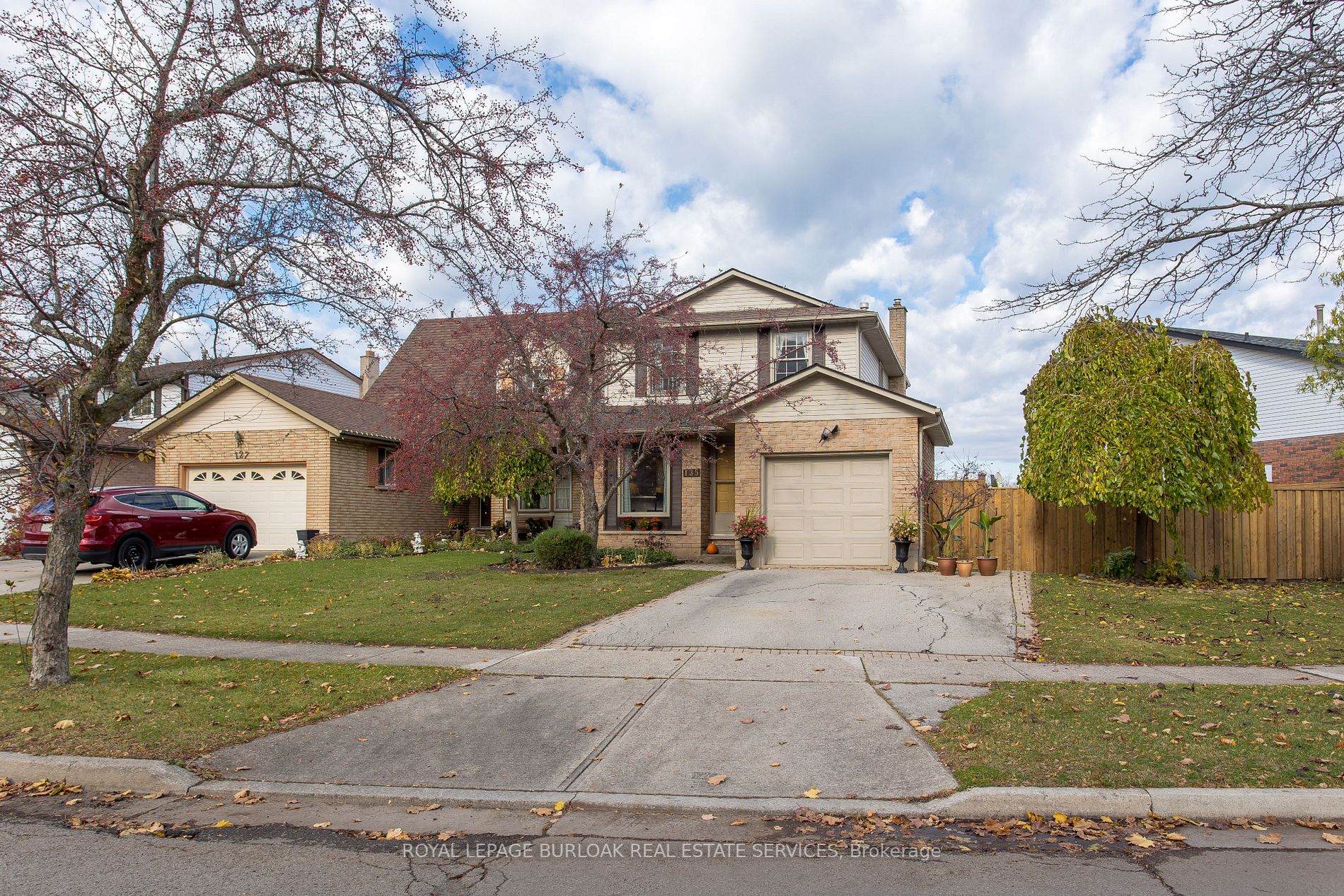 135 Glenashton Dr