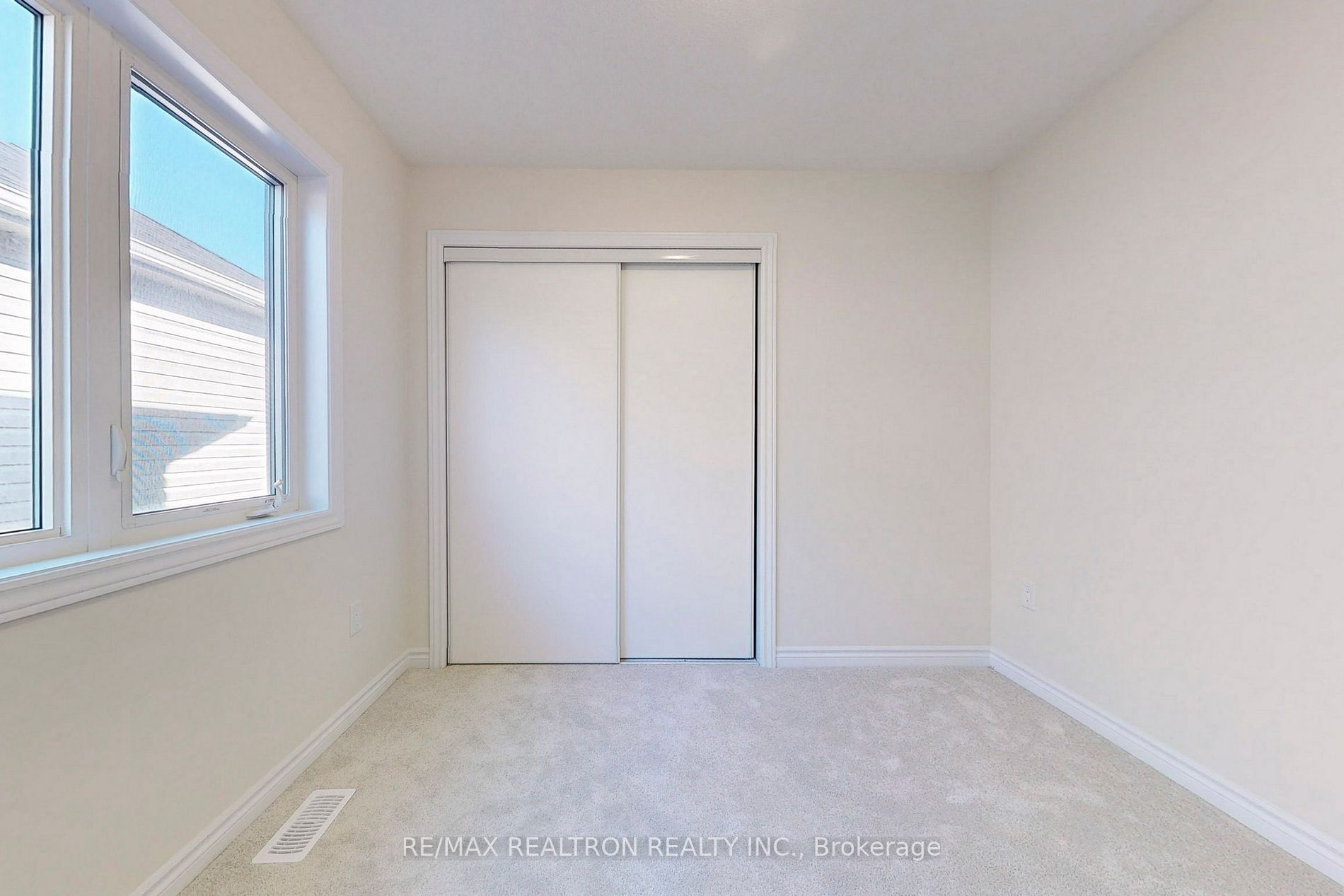 382 Barker Parkway
