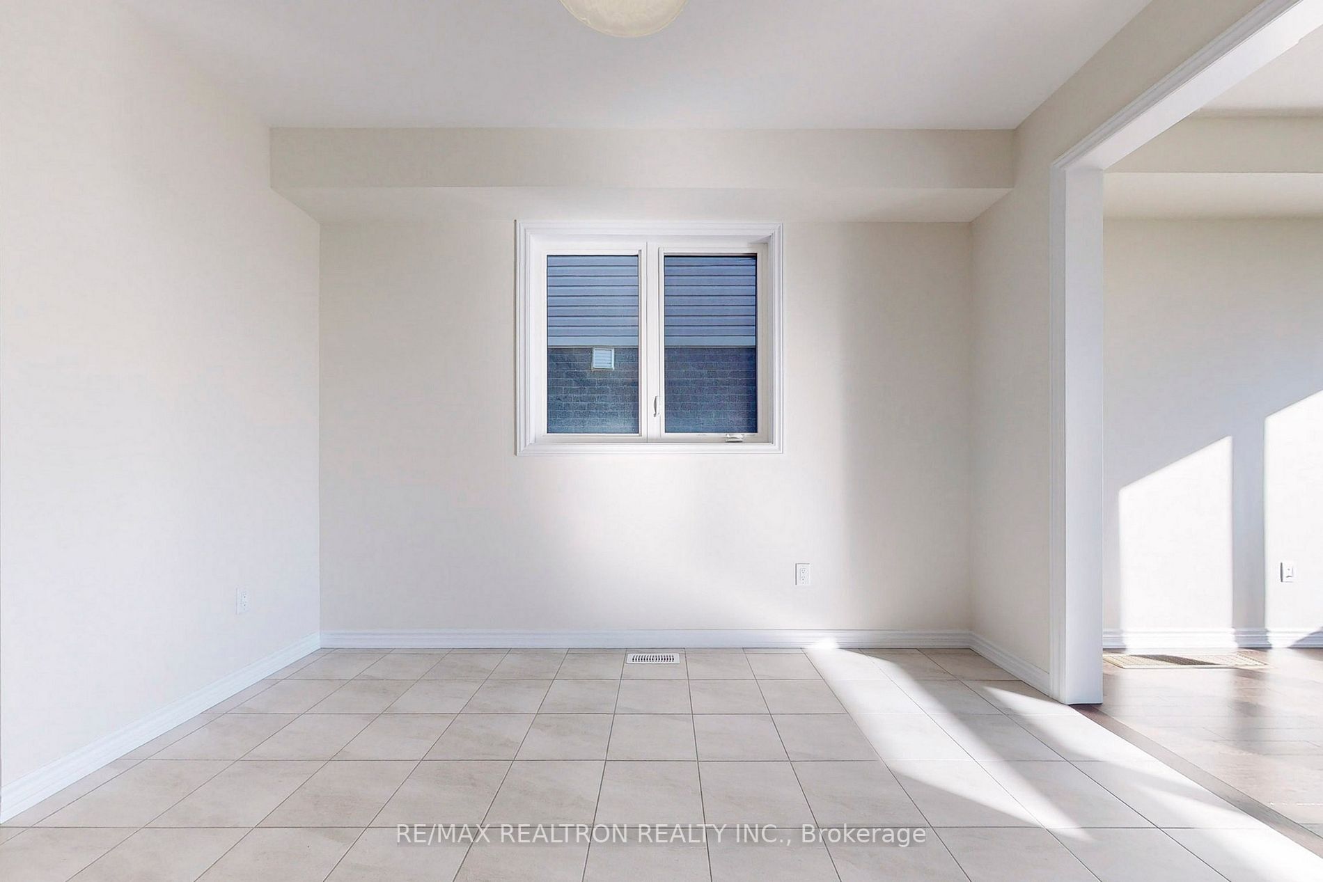 382 Barker Parkway
