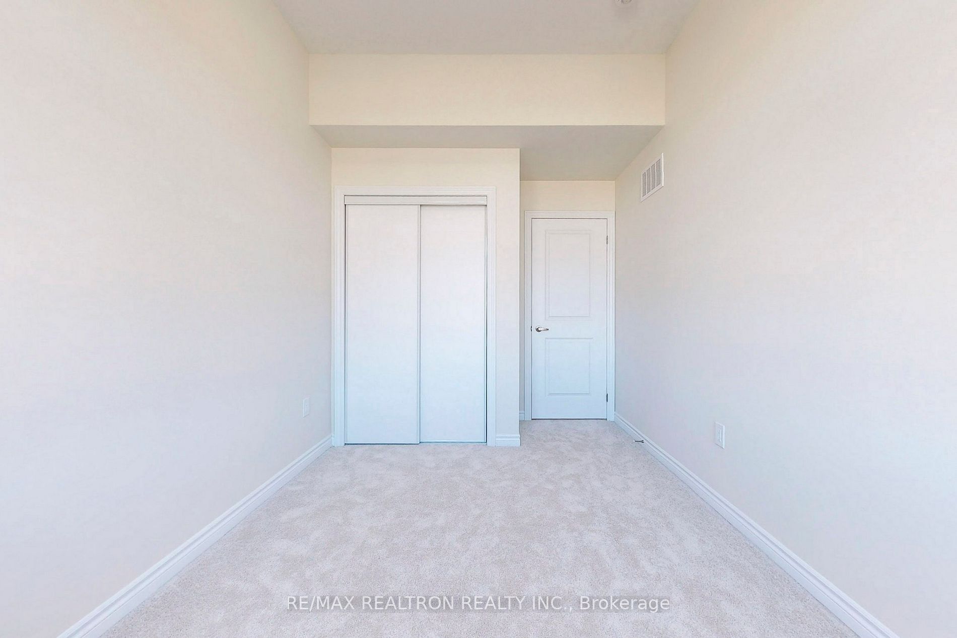 382 Barker Parkway