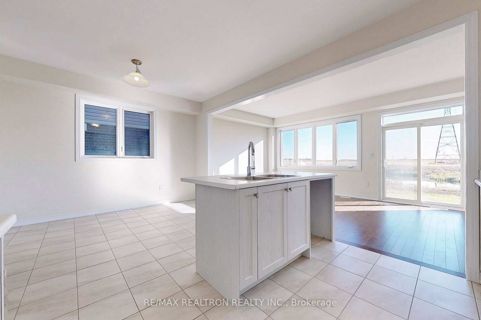 382 Barker Parkway