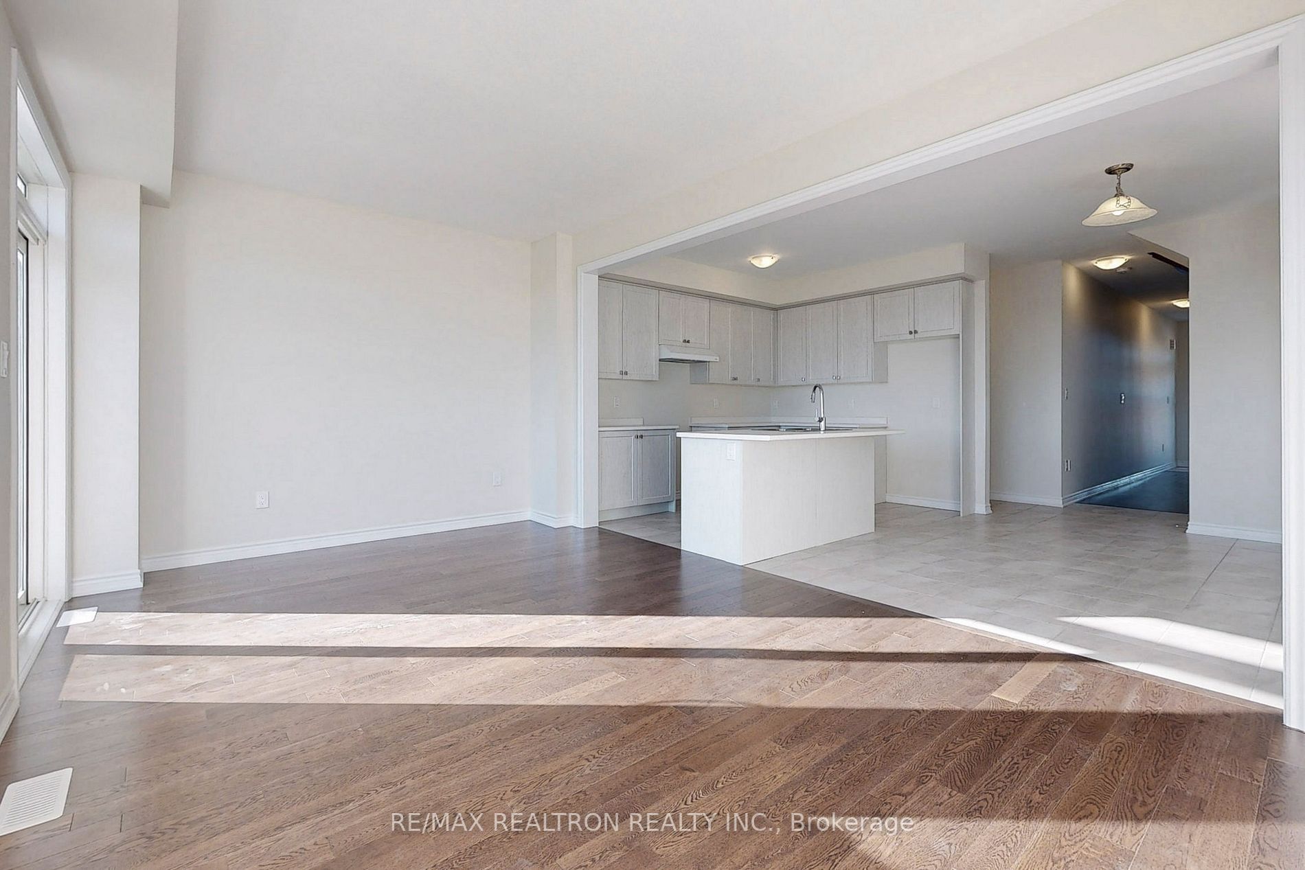 382 Barker Pkwy