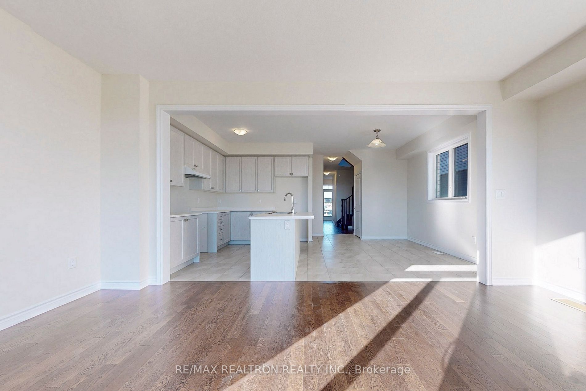 382 Barker Parkway