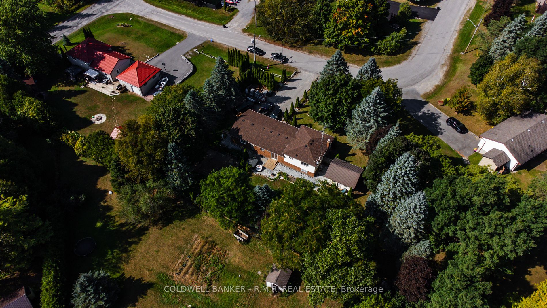 4 Riel Rd S
