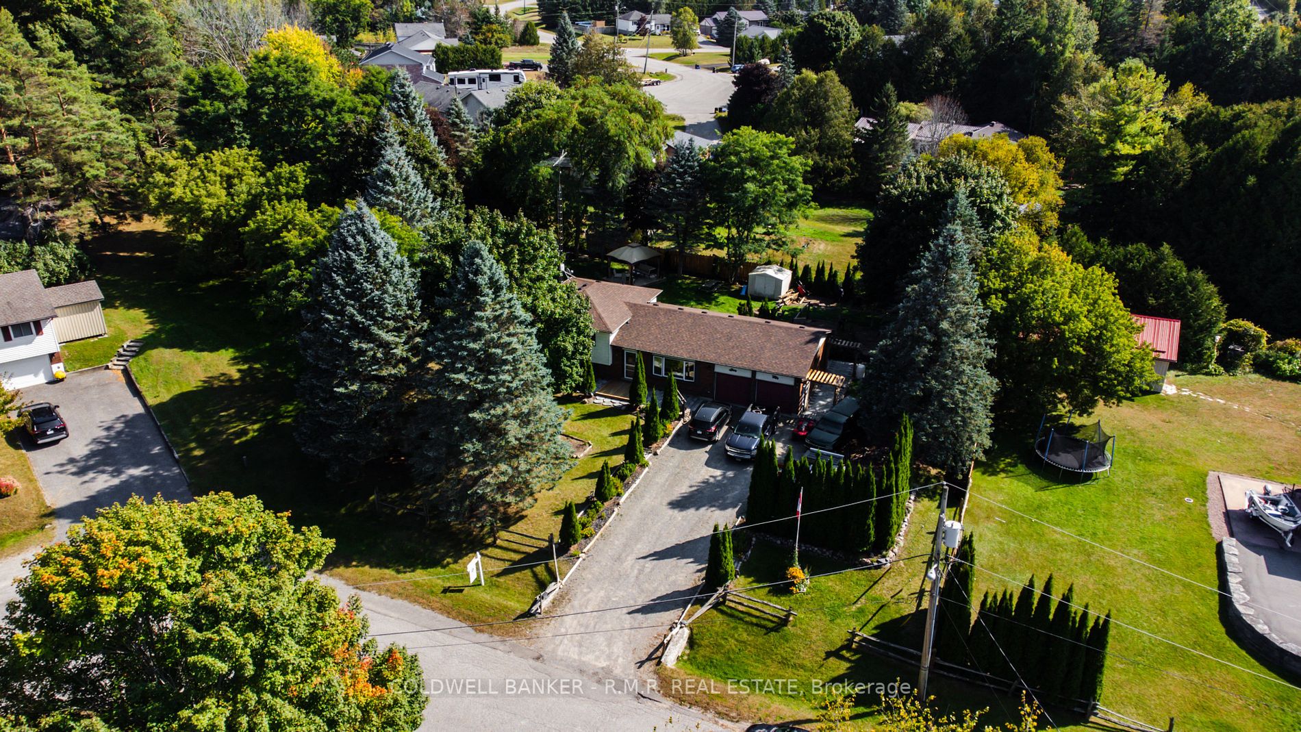 4 Riel Rd S