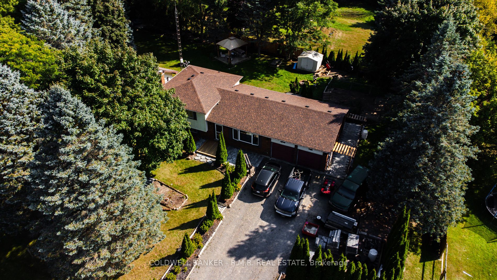 4 Riel Rd S