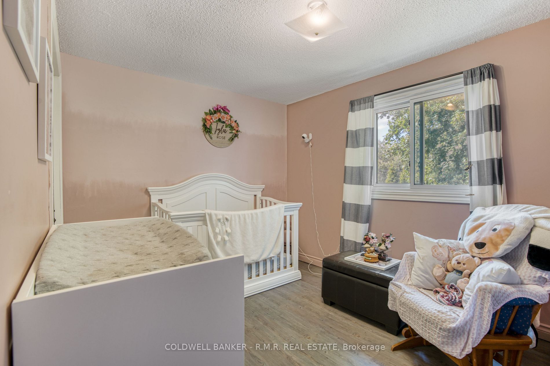 4 Riel Rd S