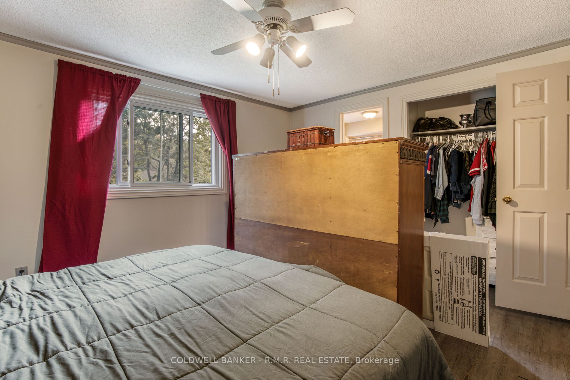 4 Riel Rd S