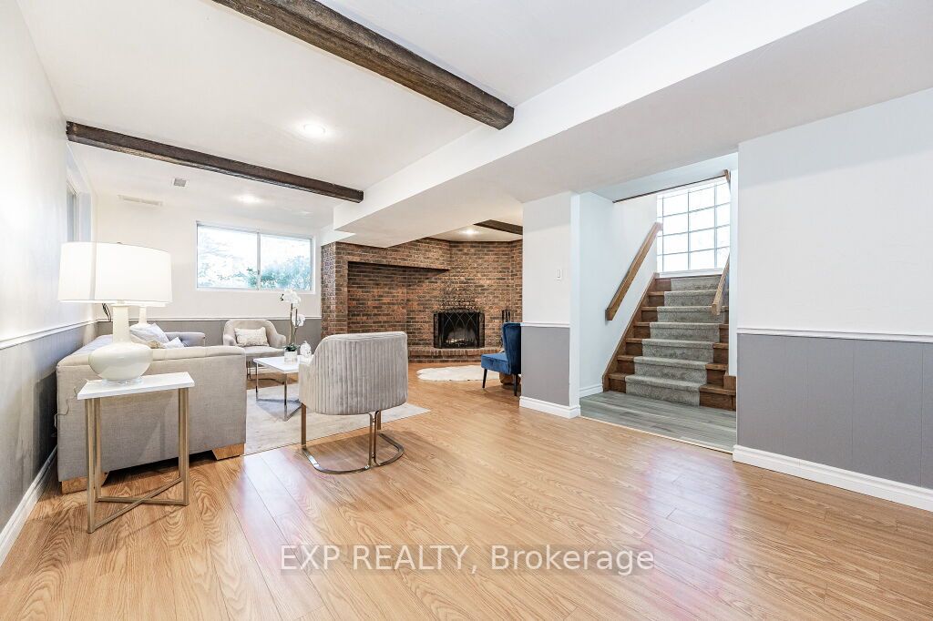 317 Hiawatha Dr