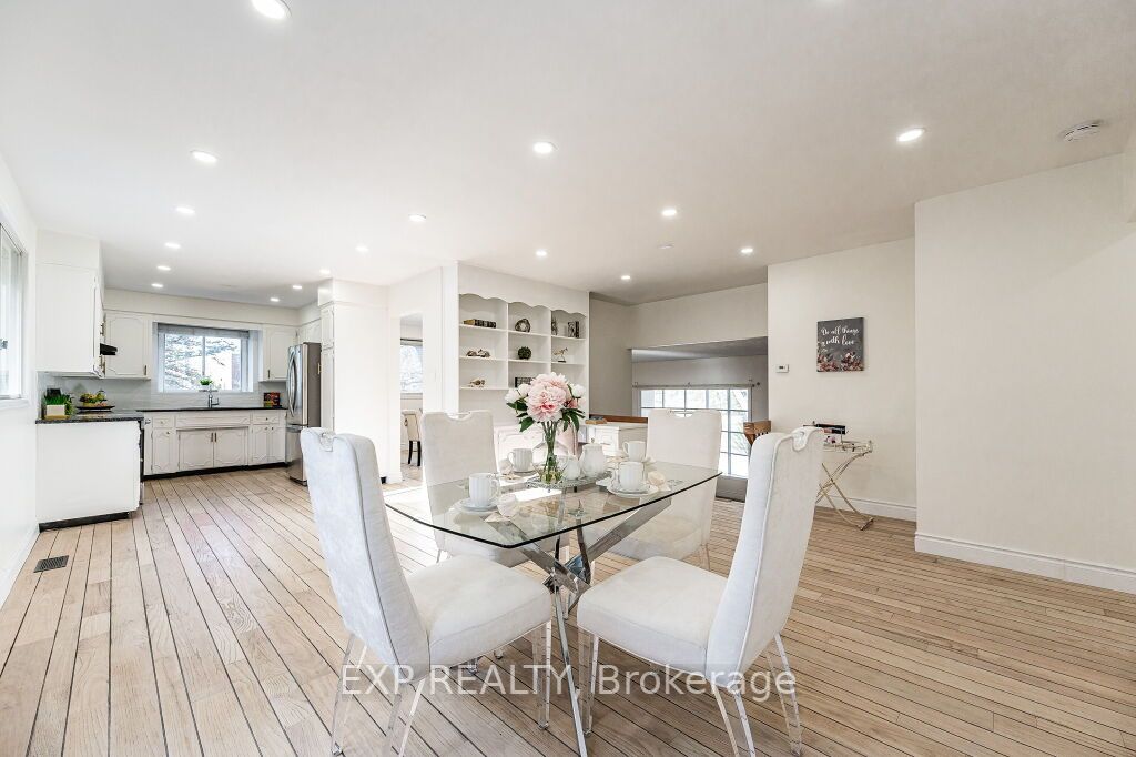 317 Hiawatha Dr