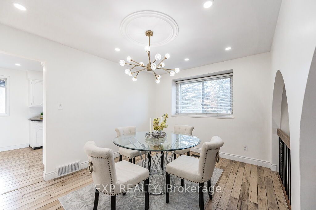 317 Hiawatha Dr