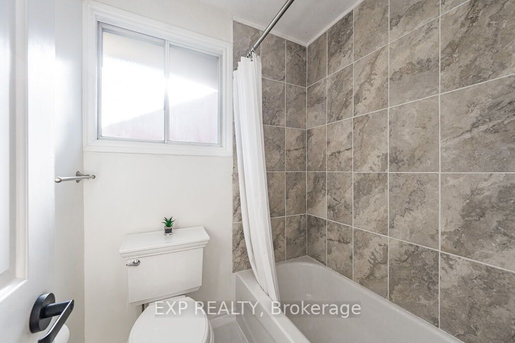 317 Hiawatha Dr