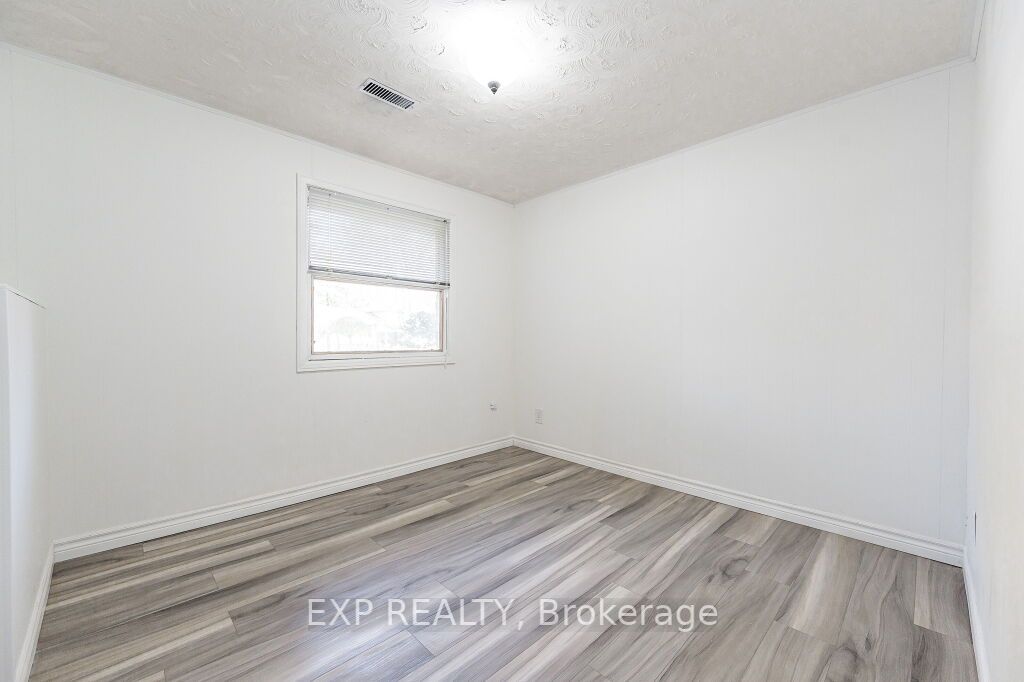 317 Hiawatha Dr