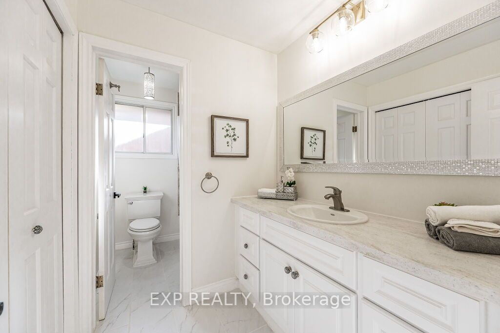 317 Hiawatha Dr