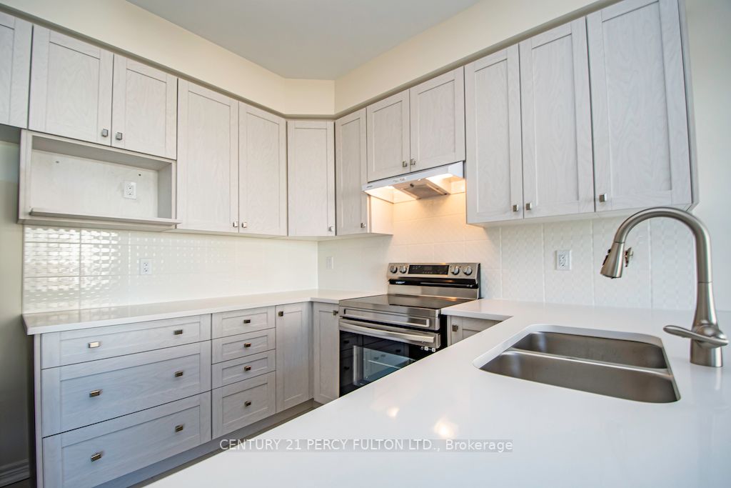 906 Bamford Terr