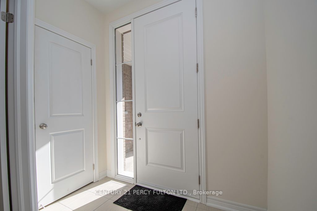 906 Bamford Terr
