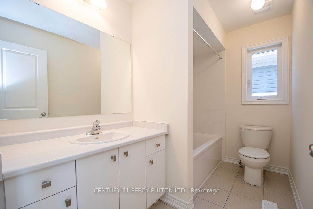906 Bamford Terr